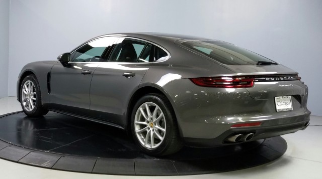 2017 Porsche Panamera 4S 5