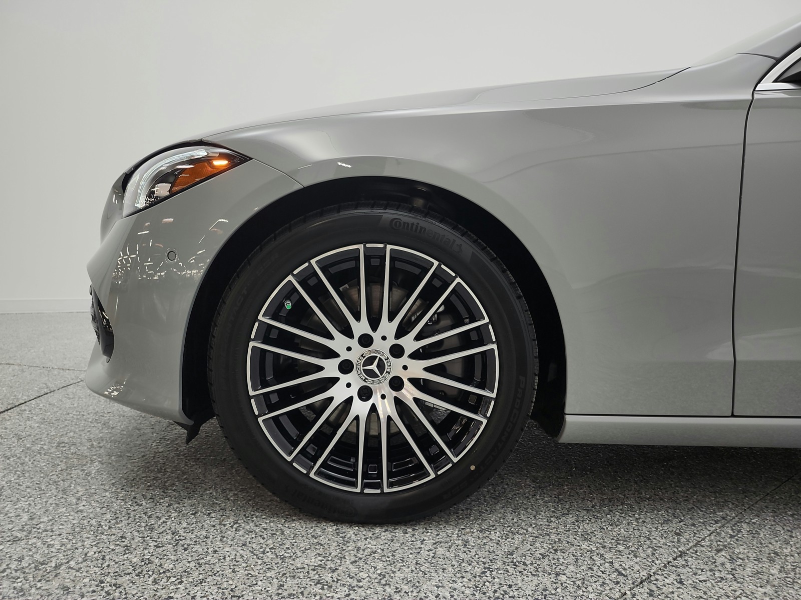 New 2026 MANUFAKTUR Alpine Grey Mercedes-Benz C 300 image 16