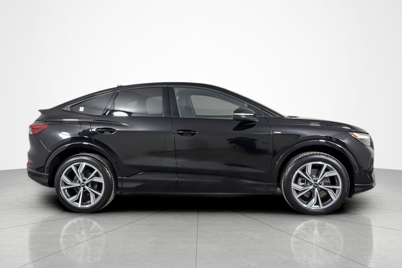Used 2023 Mythos Black Metallic Audi Premium Plus 50 quattro image 6