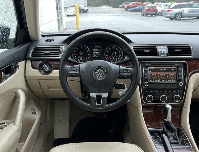 VolkswagenPassat24