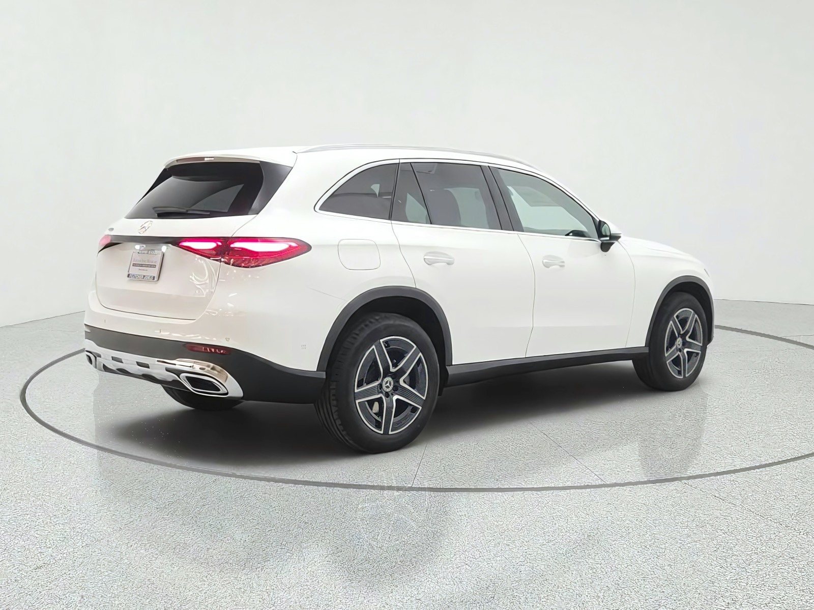 New 2027 Polar White Mercedes-Benz GLC 300 SUV image 5