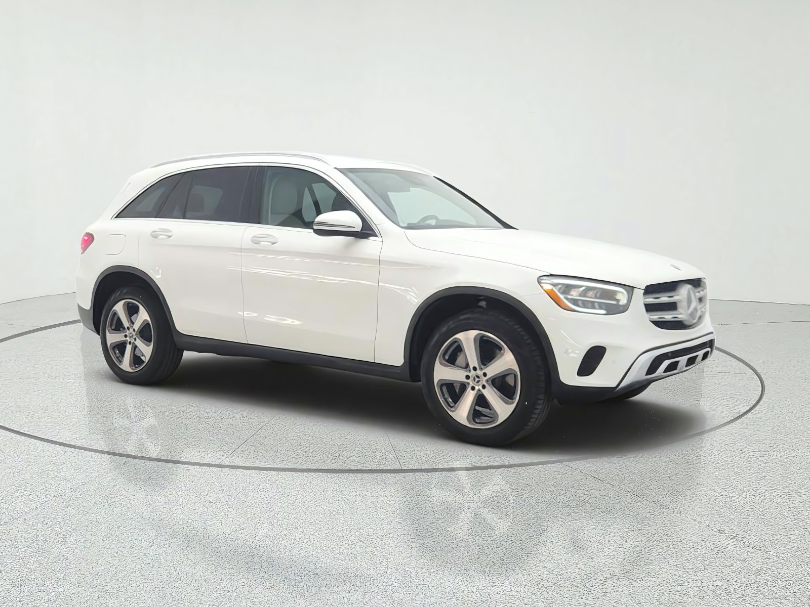 Used 2022 Polar White Mercedes-Benz GLC 300 SUV image 3