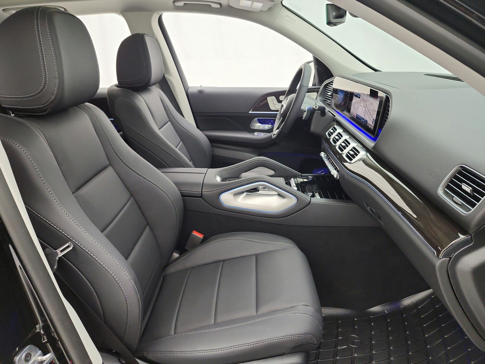 New 2026 Black Mercedes-Benz GLE 450 4MATIC® SUV image 15