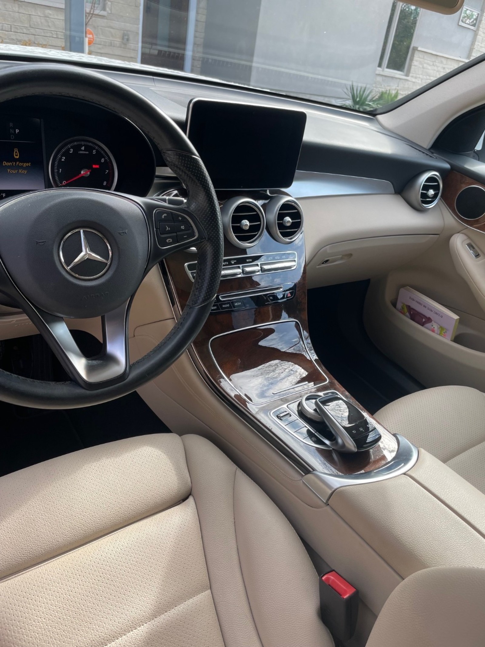2016 Mercedes-Benz GLC 300 PremiumPkg MultimediaPkg PanoRoof HtdSeats Bli 7