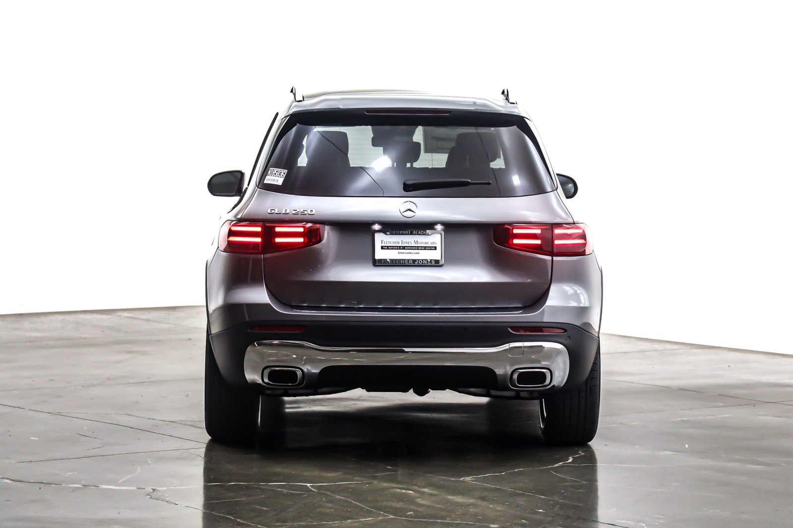 New 2026 Mountain Grey Metallic Mercedes-Benz GLB 250 image 3