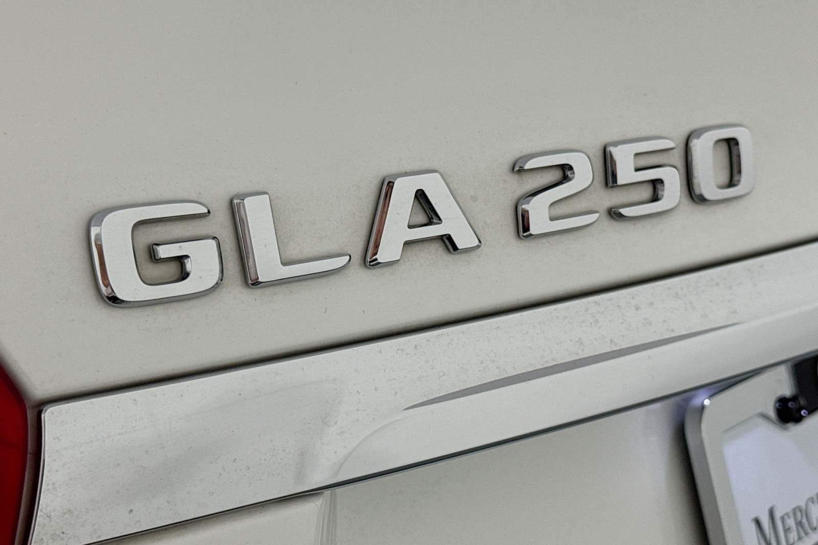 Used 2019 Polar White Mercedes-Benz GLA 250 image 8