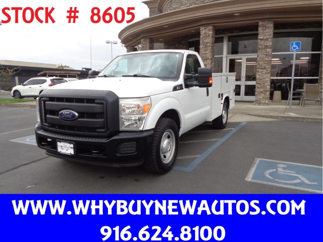 2016 Ford F350 Utility ~ Liftgate ~ Only 27K Miles!