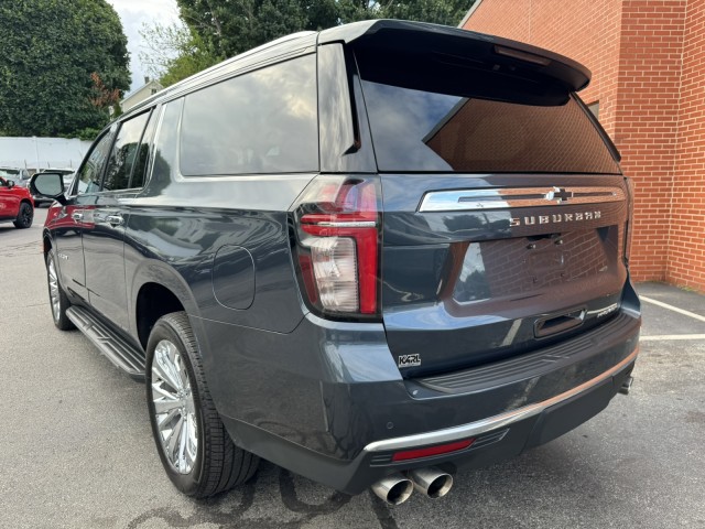 2021 Chevrolet Suburban Premier with Premium Package 3