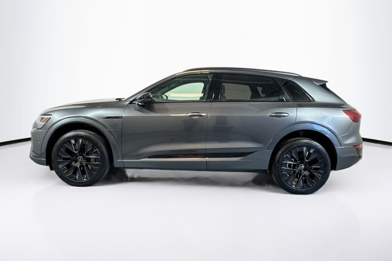 Used 2024 Daytona Gray Pearl Effect Audi Prestige image 8