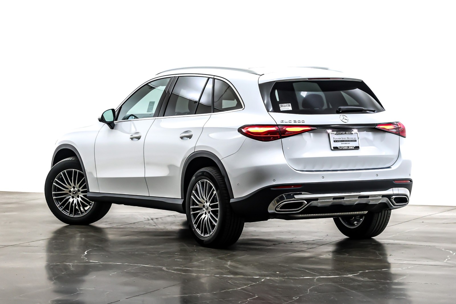 New 2026 MANUFAKTUR Moonlight White Metallic Mercedes-Benz GLC 300 image 12