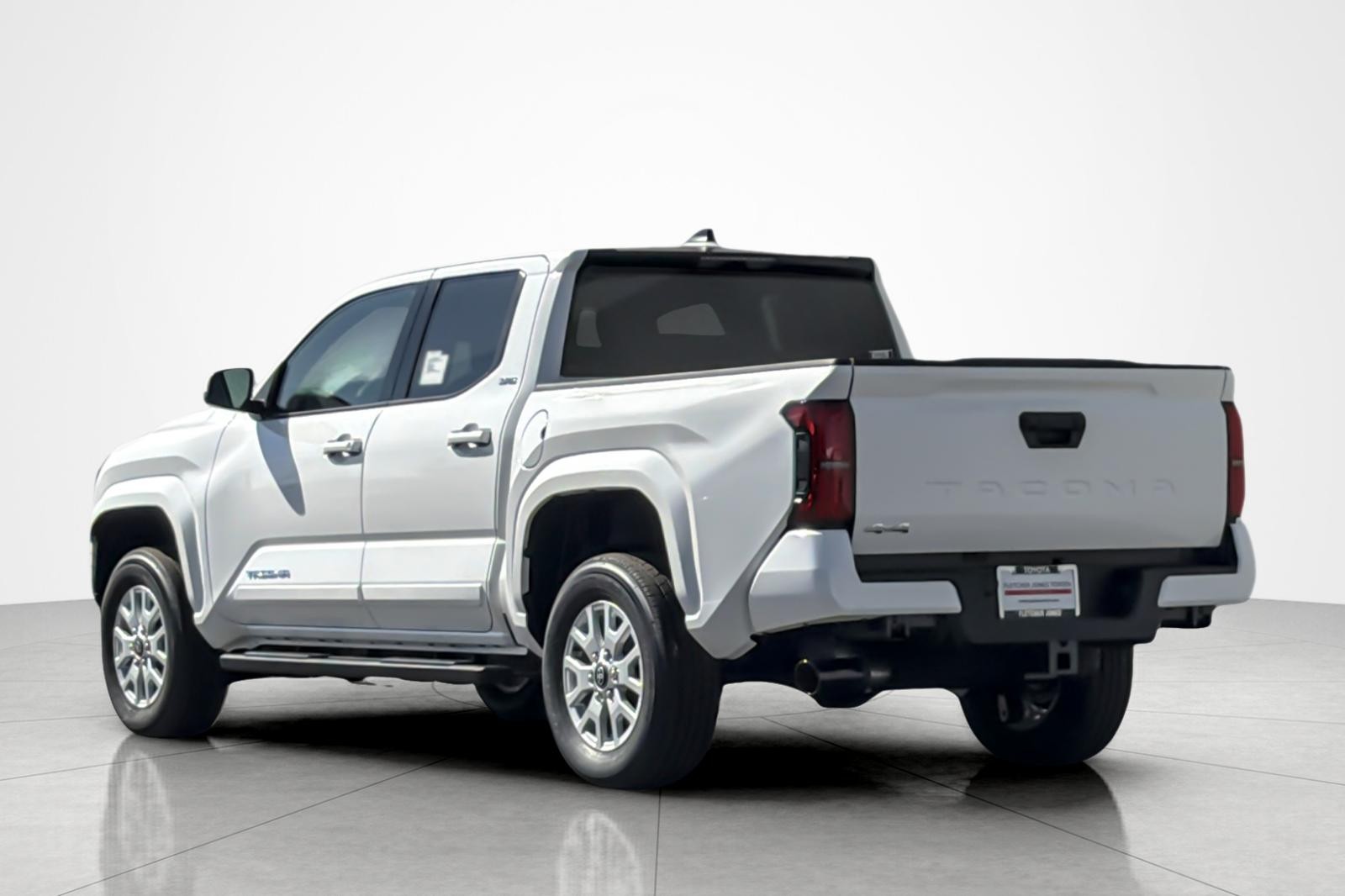 New 2026 Ice Cap Toyota SR5 image 3