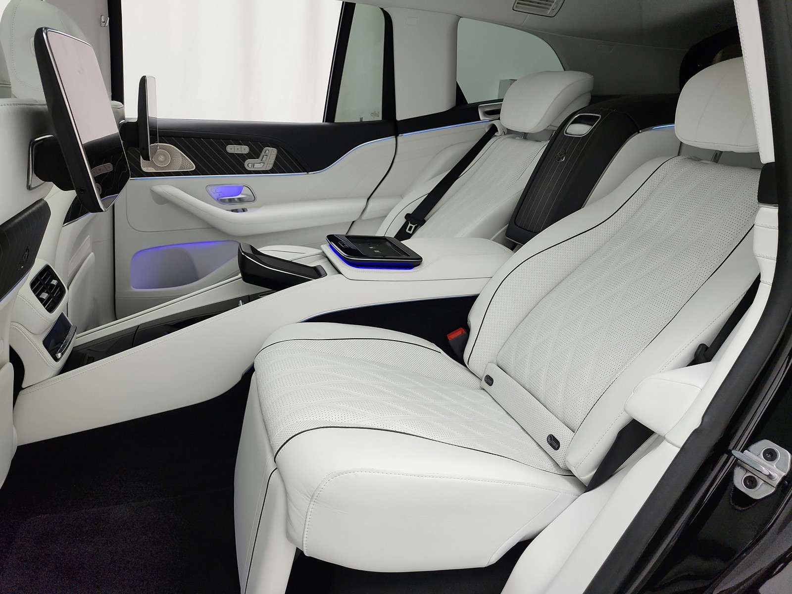 New 2026 Obsidian Black Metallic Mercedes-Benz Maybach GLS 600 4MATIC® SUV image 11
