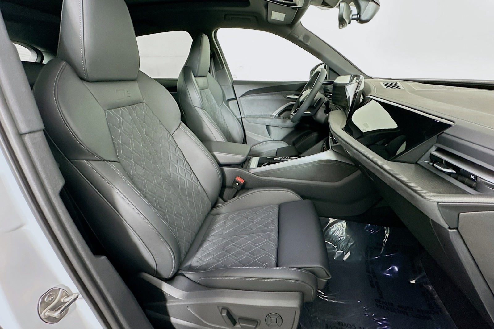 New 2025 Glacier White Metallic Audi Premium Plus image 8