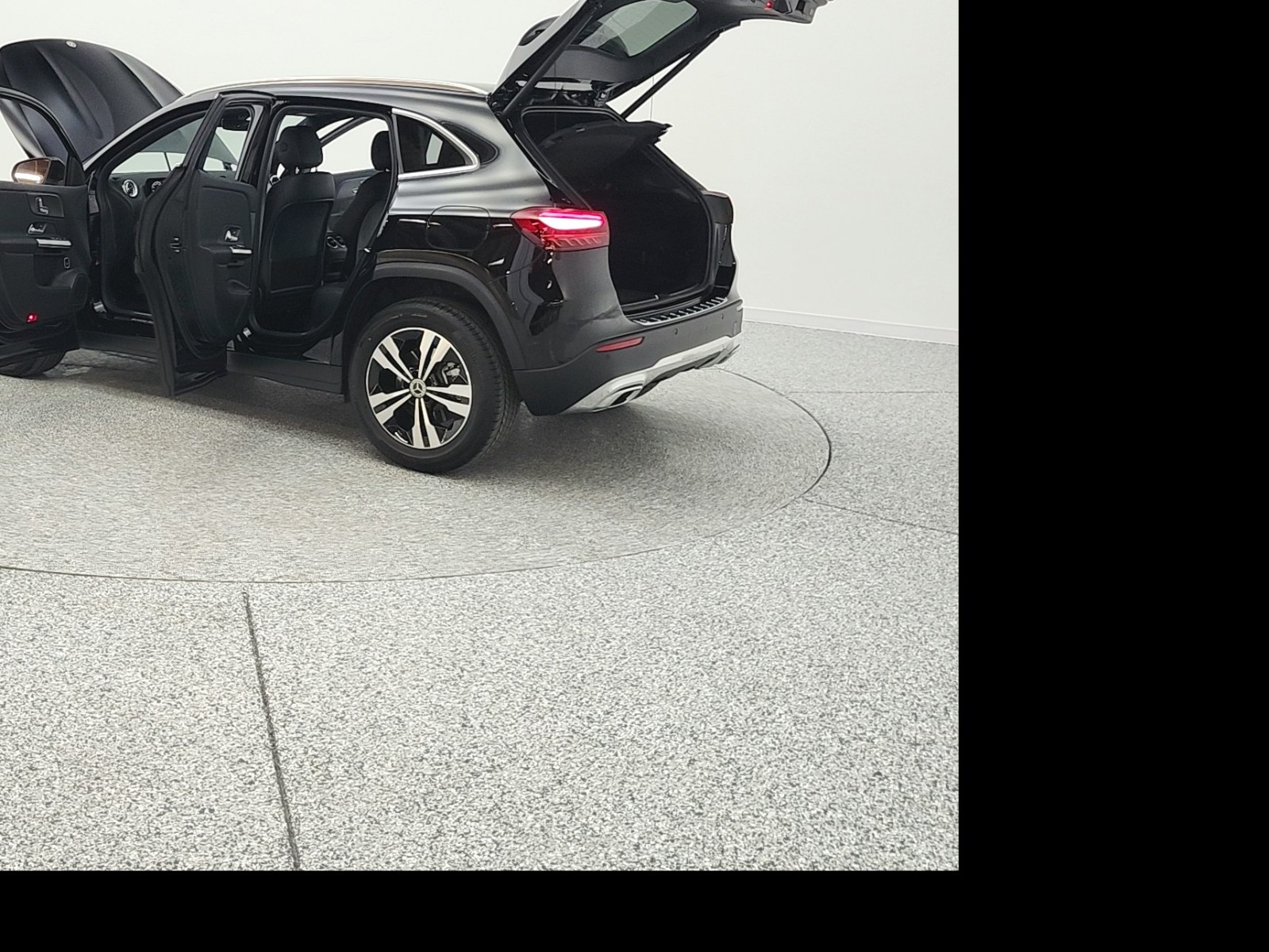 Certified Used 2025 Night Black Mercedes-Benz GLA 250 SUV image 7