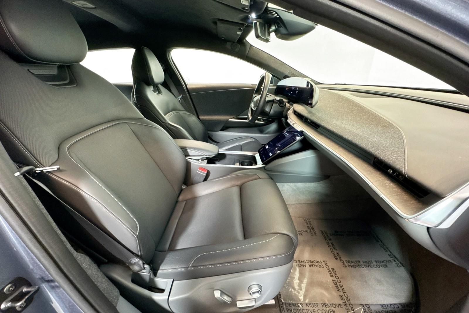 Used 2024 Quantum Grey Metallic Lucid Touring image 27