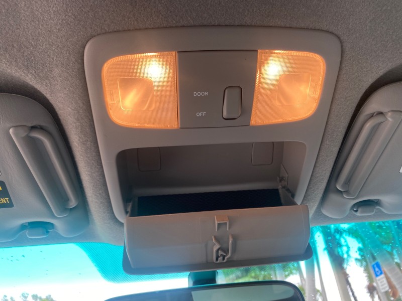 2006 Toyota Highlander 1 OWNER FL LOW MILES 49,290 SUV in , 