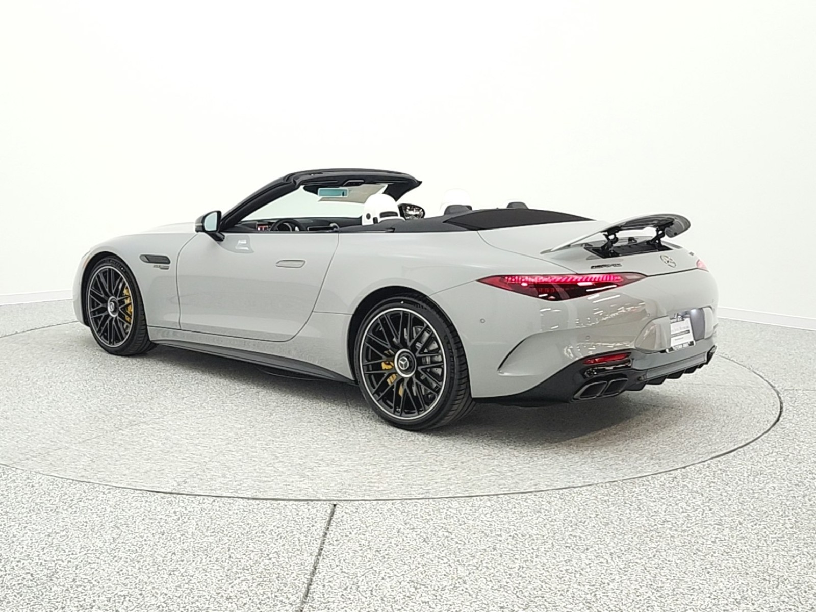 New 2026 MANUFAKTUR Alpine Grey Mercedes-Benz AMG® SL 63 image 7