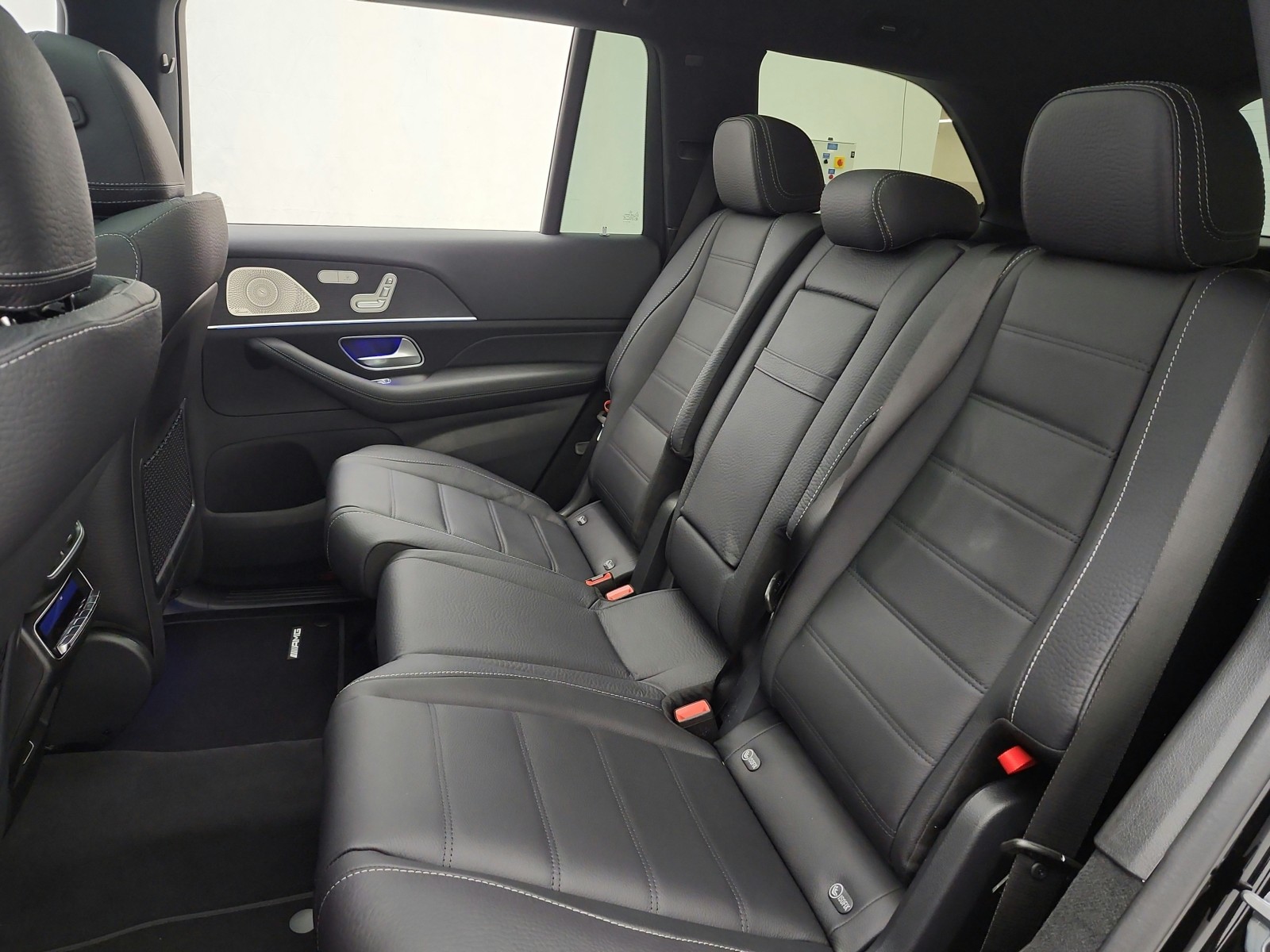 New 2026 Obsidian Black Metallic Mercedes-Benz GLS 580 image 11