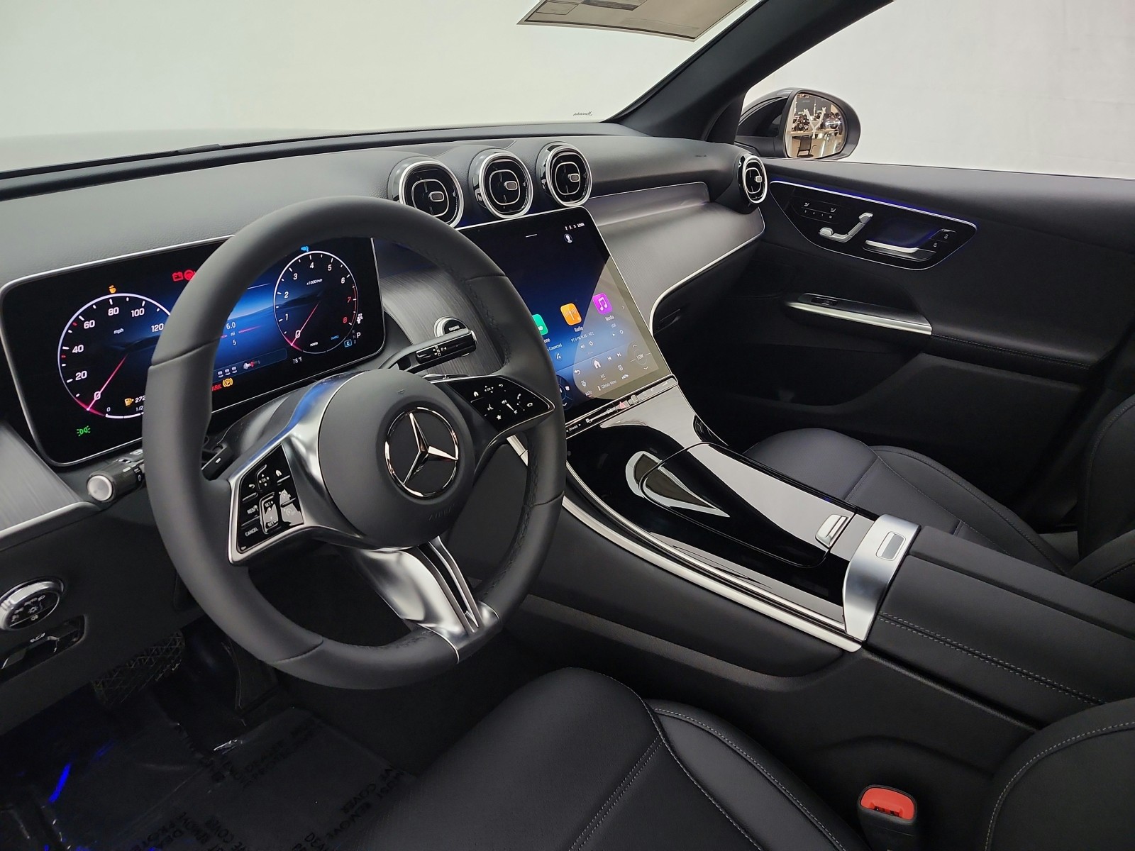 New 2026 Black Mercedes-Benz GLC 300 image 10