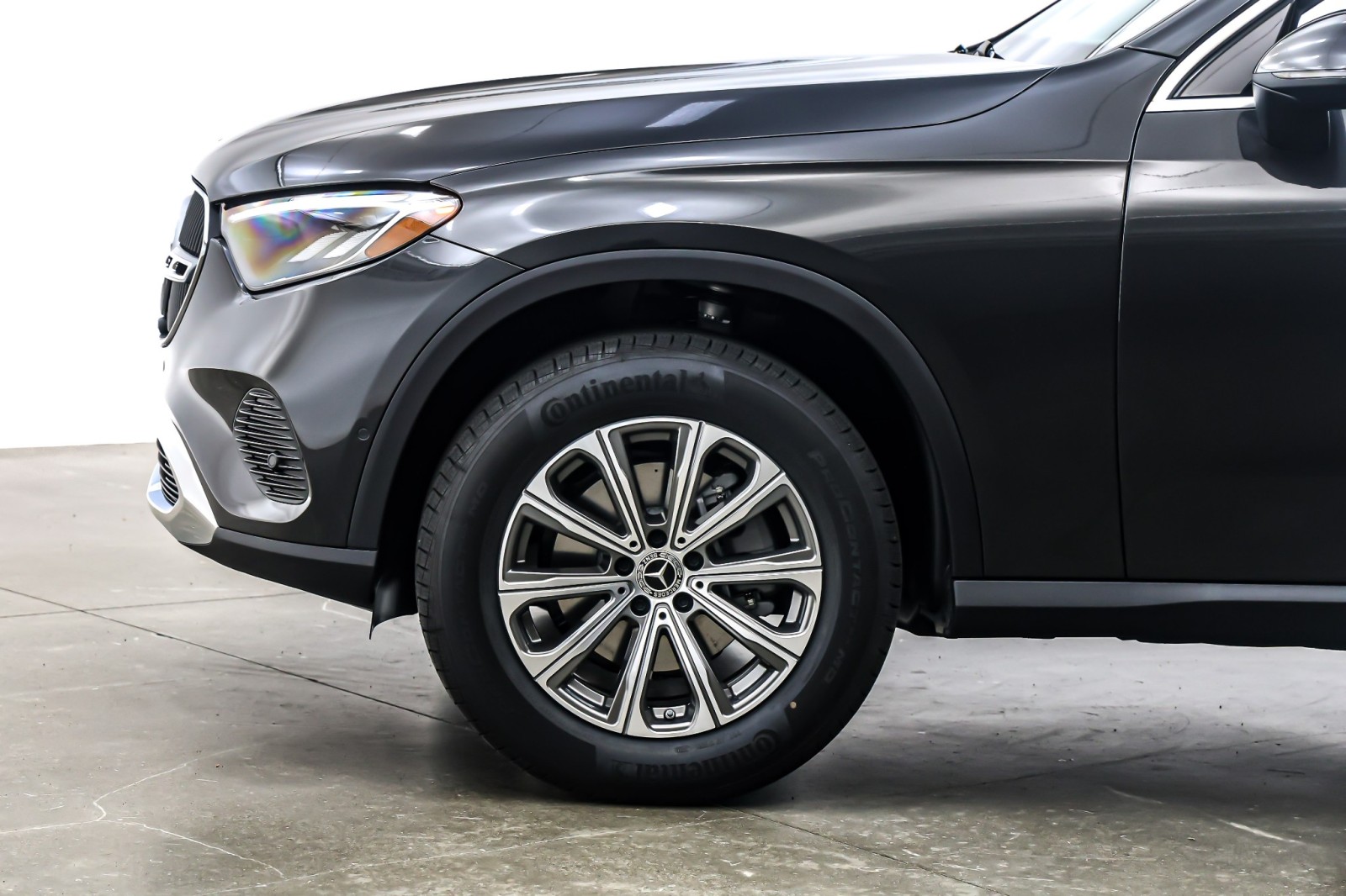 New 2026 Graphite Grey Metallic Mercedes-Benz GLC 300 image 10