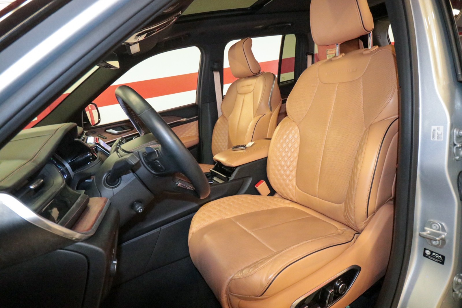 Used Car 2022 Jeep Grand Cherokee 4xe  Summit For Sale Under $40,000 In Austin, Texas