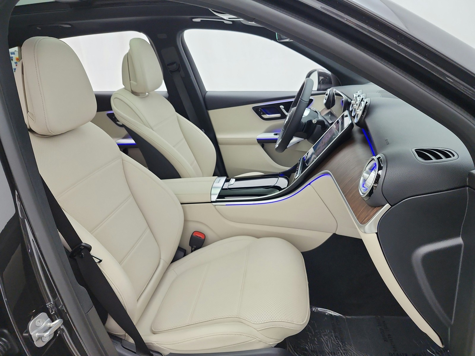 New 2027 Graphite Grey Metallic Mercedes-Benz GLC 300 4MATIC® SUV image 14