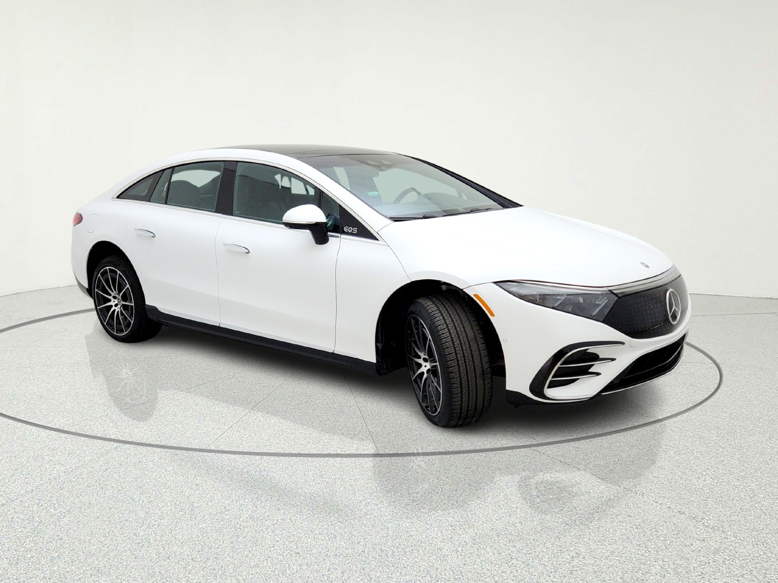 New 2026 MANUFAKTUR Signature Moonlight White Magno Mercedes-Benz EQS 580 4MATIC® Sedan image 5
