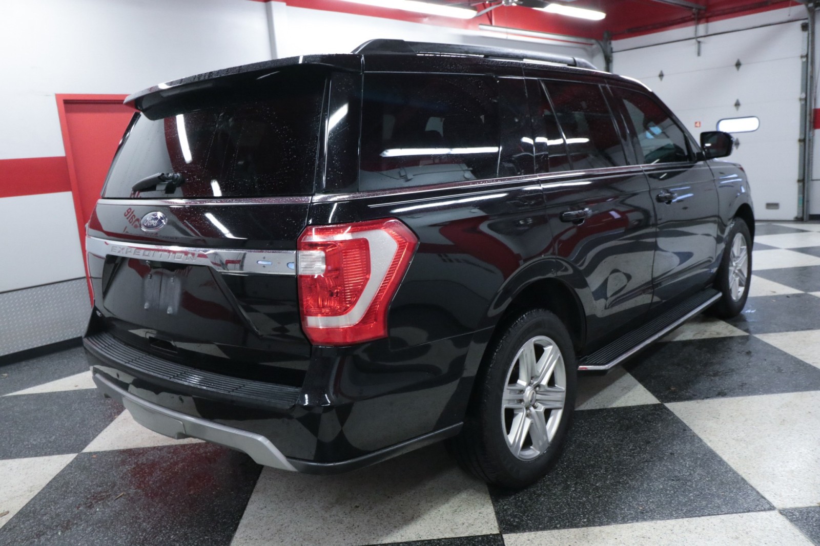 Used Car 2019 Ford Expedition  Xlt For Sale Under $20,000 In Austin, Texas