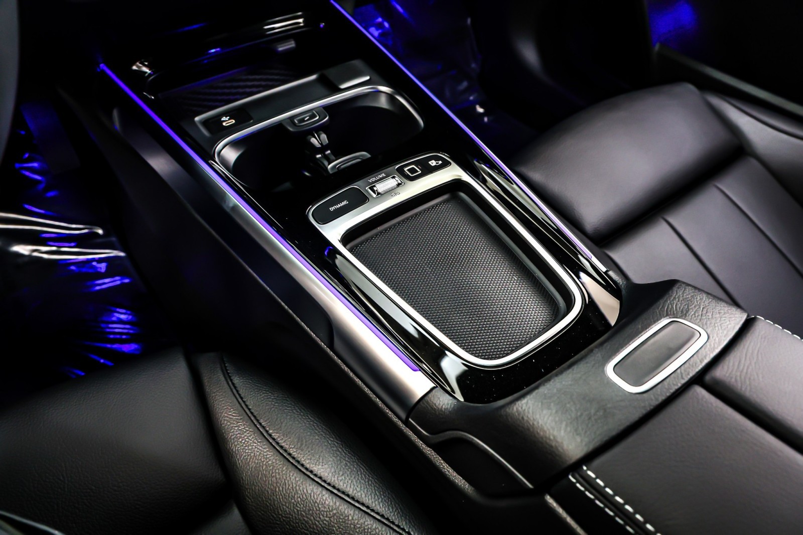 New 2026 Night Black Mercedes-Benz GLB 250 image 6