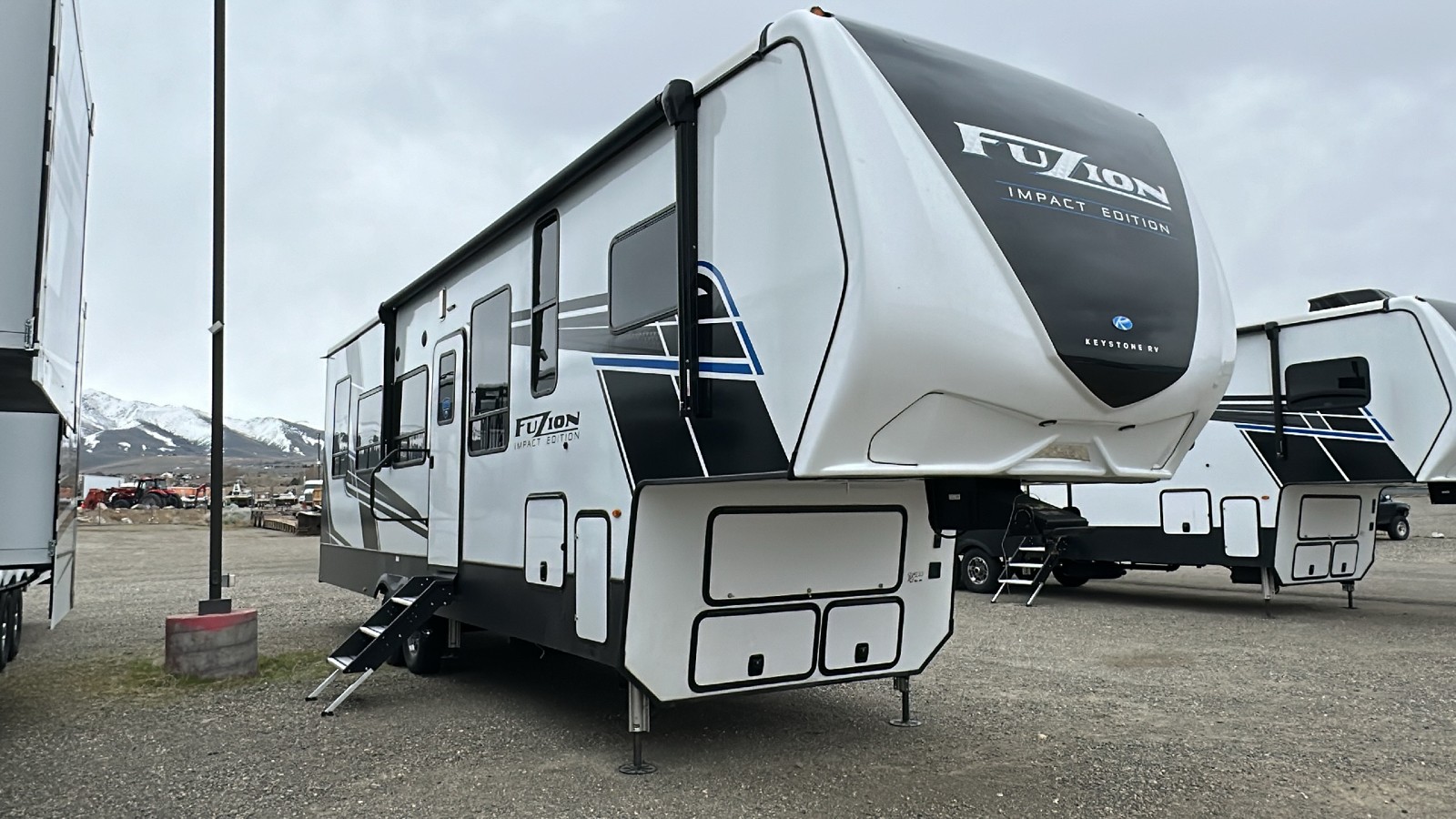 2024 Keystone Impact 3120 - Fifth Wheel  3