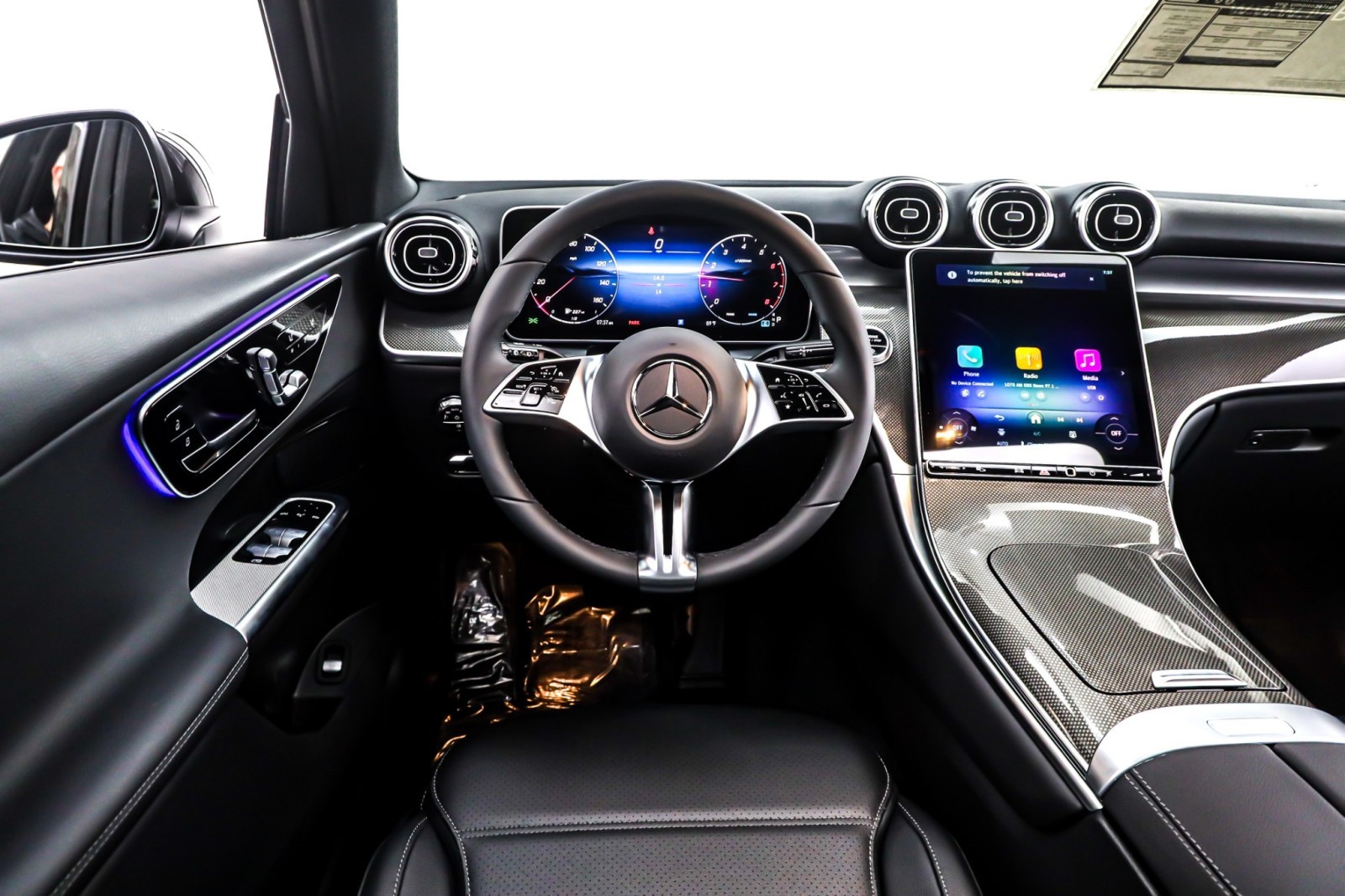 New 2026 Graphite Grey Metallic Mercedes-Benz GLC 300 image 4