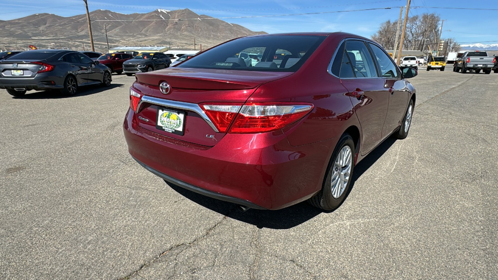 2016 Toyota Camry XLE 3