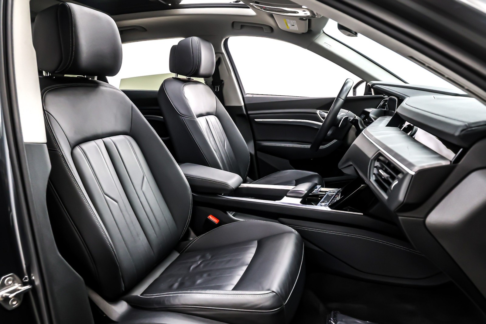 Used 2024 Manhattan Gray Metallic Audi Premium quattro image 8