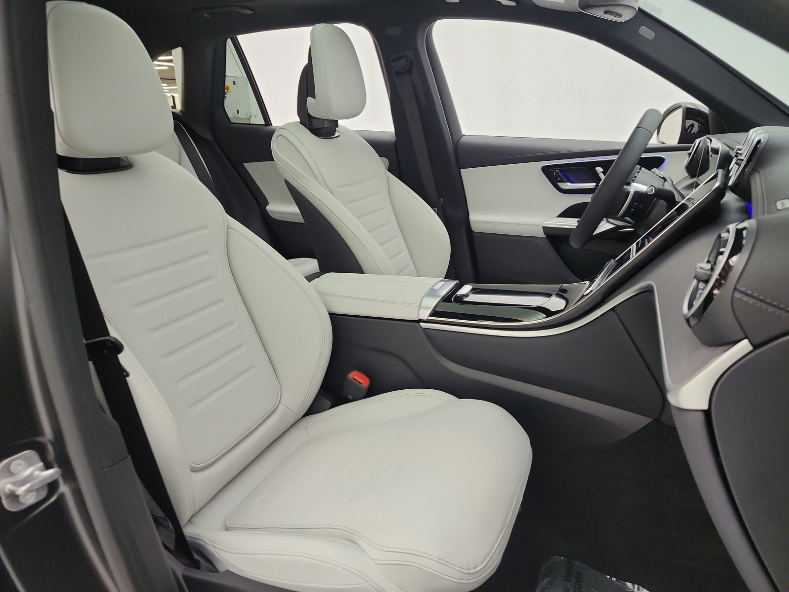 New 2027 MANUFAKTUR Graphite Grey Magno Mercedes-Benz GLC 300 SUV image 14