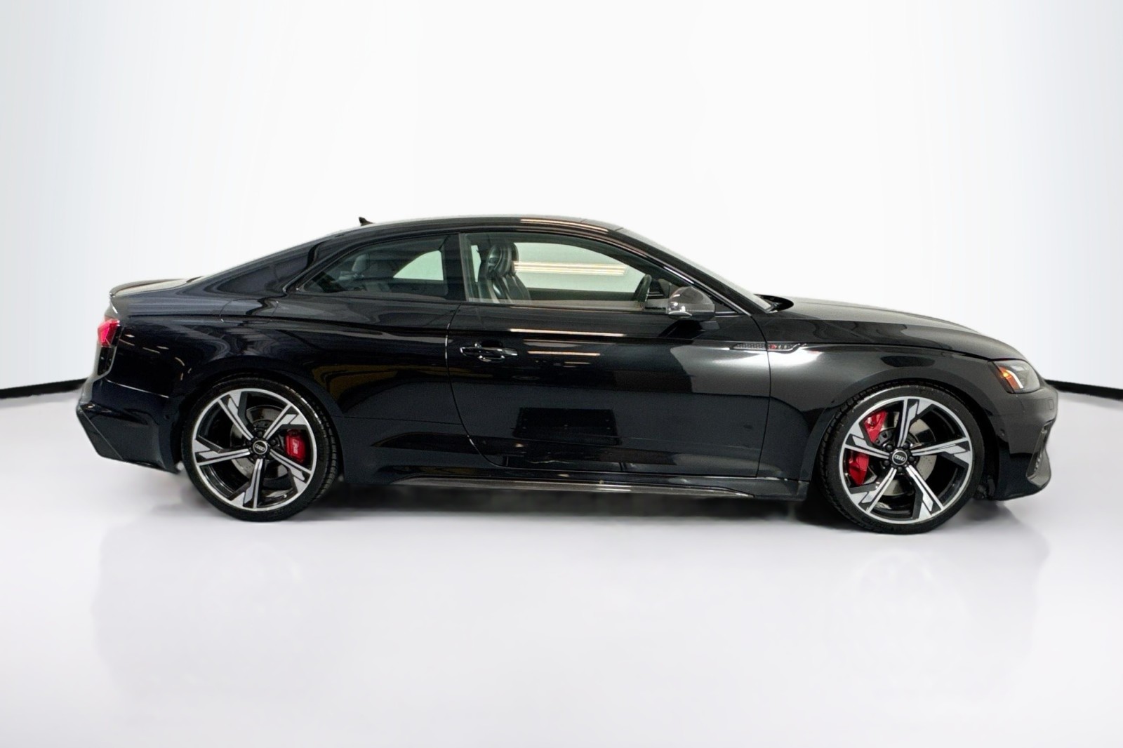Used 2022 Mythos Black Metallic Audi  image 4