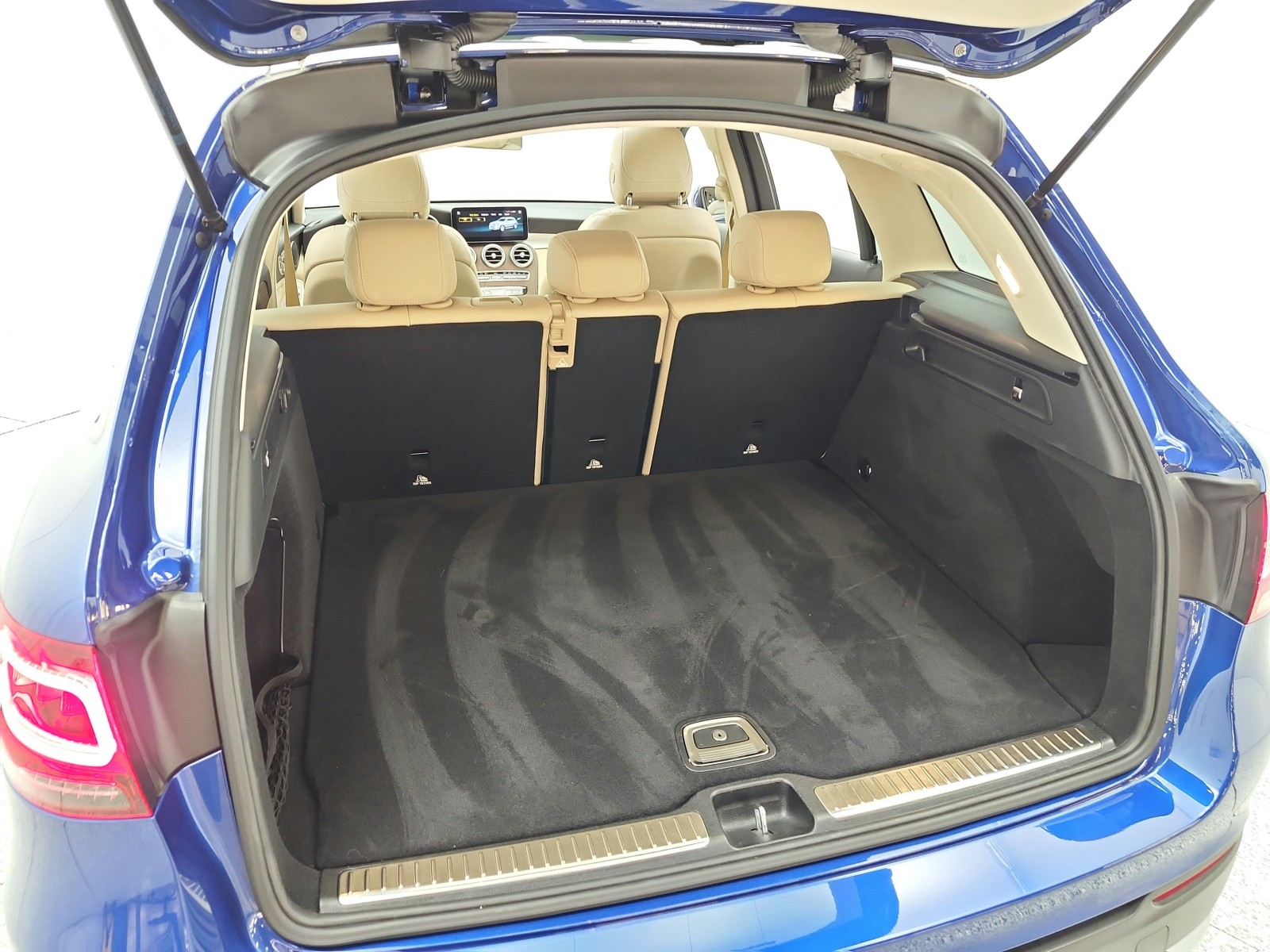 Used 2022 Starling Blue Metallic Mercedes-Benz GLC 300 SUV image 22