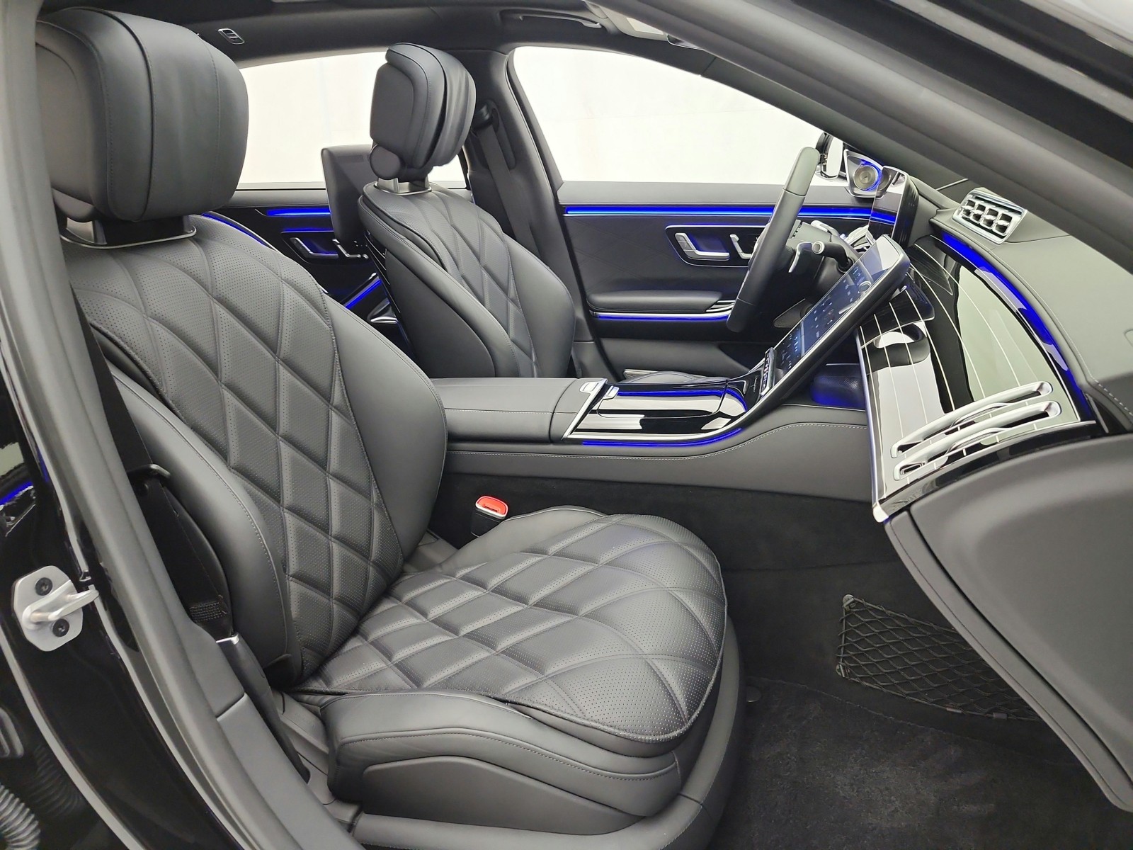 Certified Used 2023 Obsidian Black Mercedes-Benz Maybach S 680 4MATIC® Sedan image 20