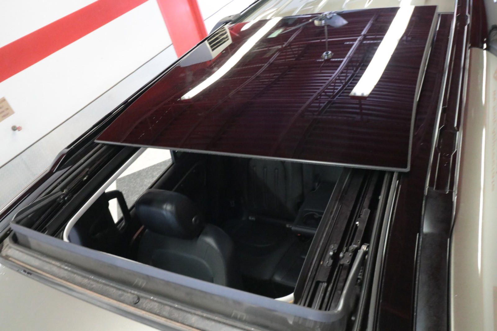 Used Car 2020 Land Rover Defender  Se For Sale Under $40,000 In Austin, Texas