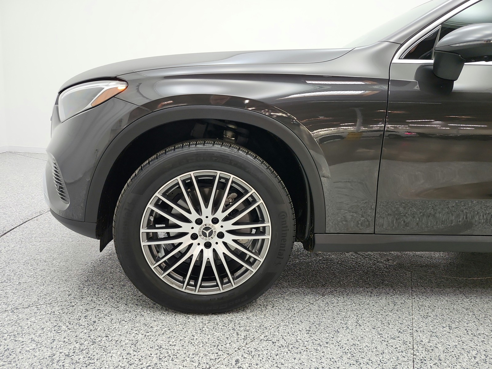 Used 2024 Graphite Grey Metallic Mercedes-Benz GLC 300 SUV image 21