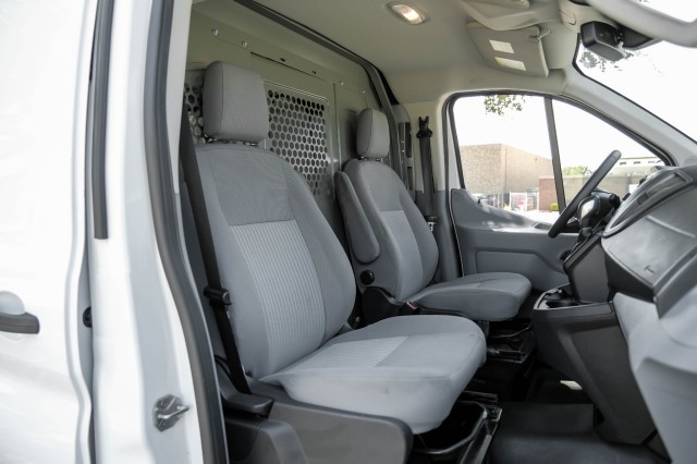 2019 Ford Transit Van  33