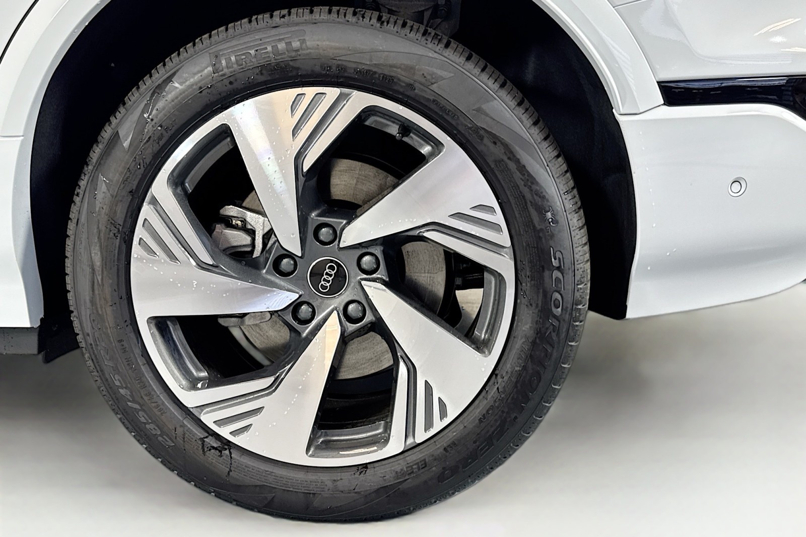 New 2025 Glacier White Metallic Audi Premium quattro image 28