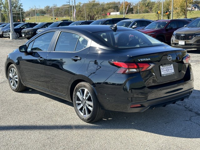 2024 Nissan Versa SV 5