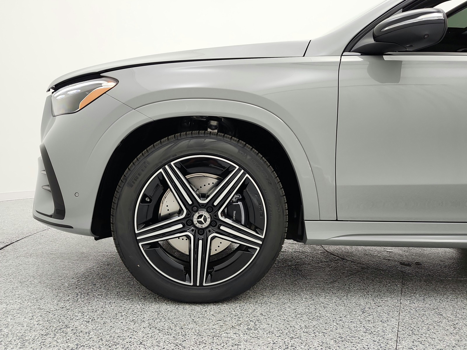 New 2026 MANUFAKTUR Alpine Grey Mercedes-Benz GLE 450 image 12