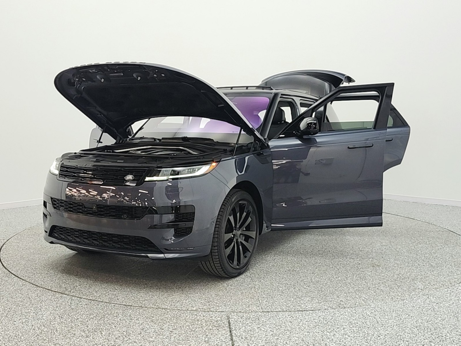 Used 2023 Varesine Blue Metallic Land Rover P530 First Edition image 9