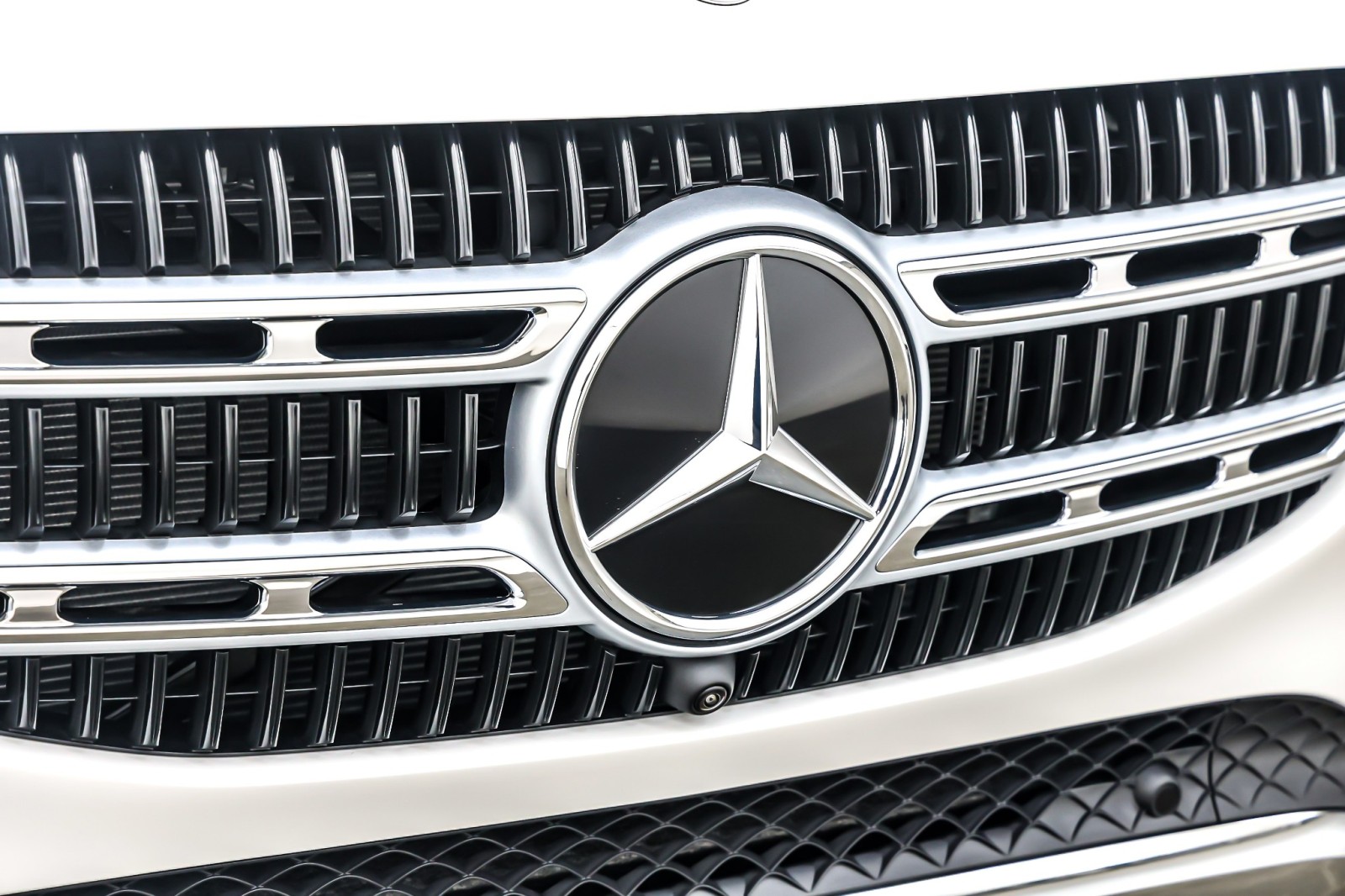 New 2026 Polar White Mercedes-Benz GLE 350 image 13