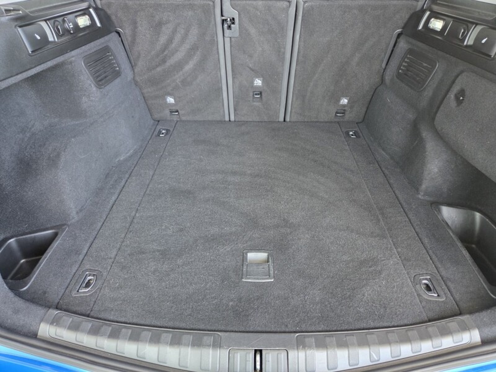 Used 2019 BLUE Alfa Romeo  image 18