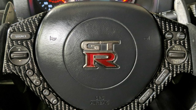 2013 Nissan GT-R Premium 20