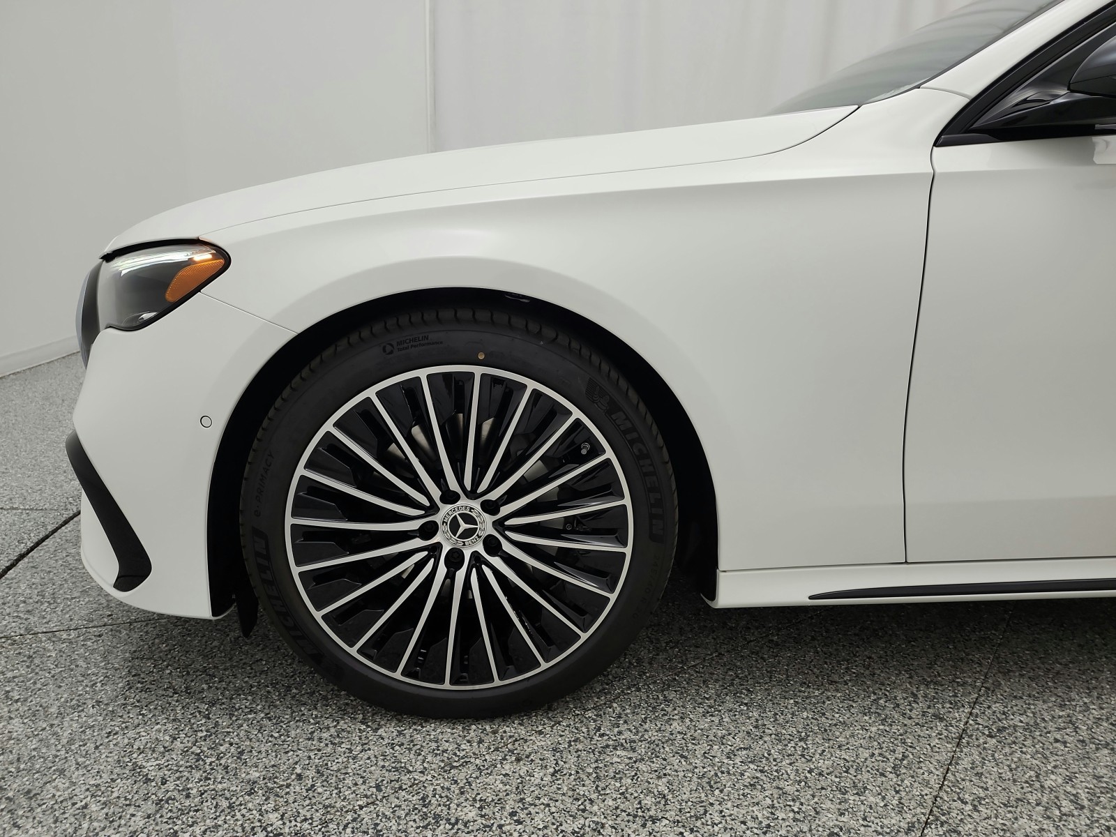 New 2027 Polar White Mercedes-Benz E 350 RWD Sedan image 13