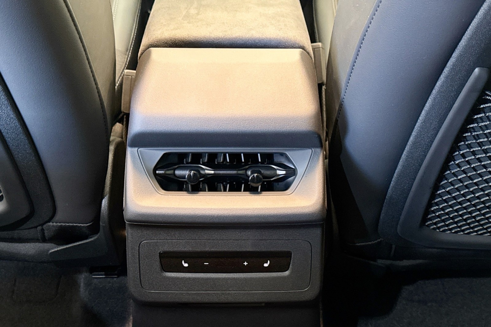 New 2025 Glacier White Metallic Audi Prestige quattro image 22