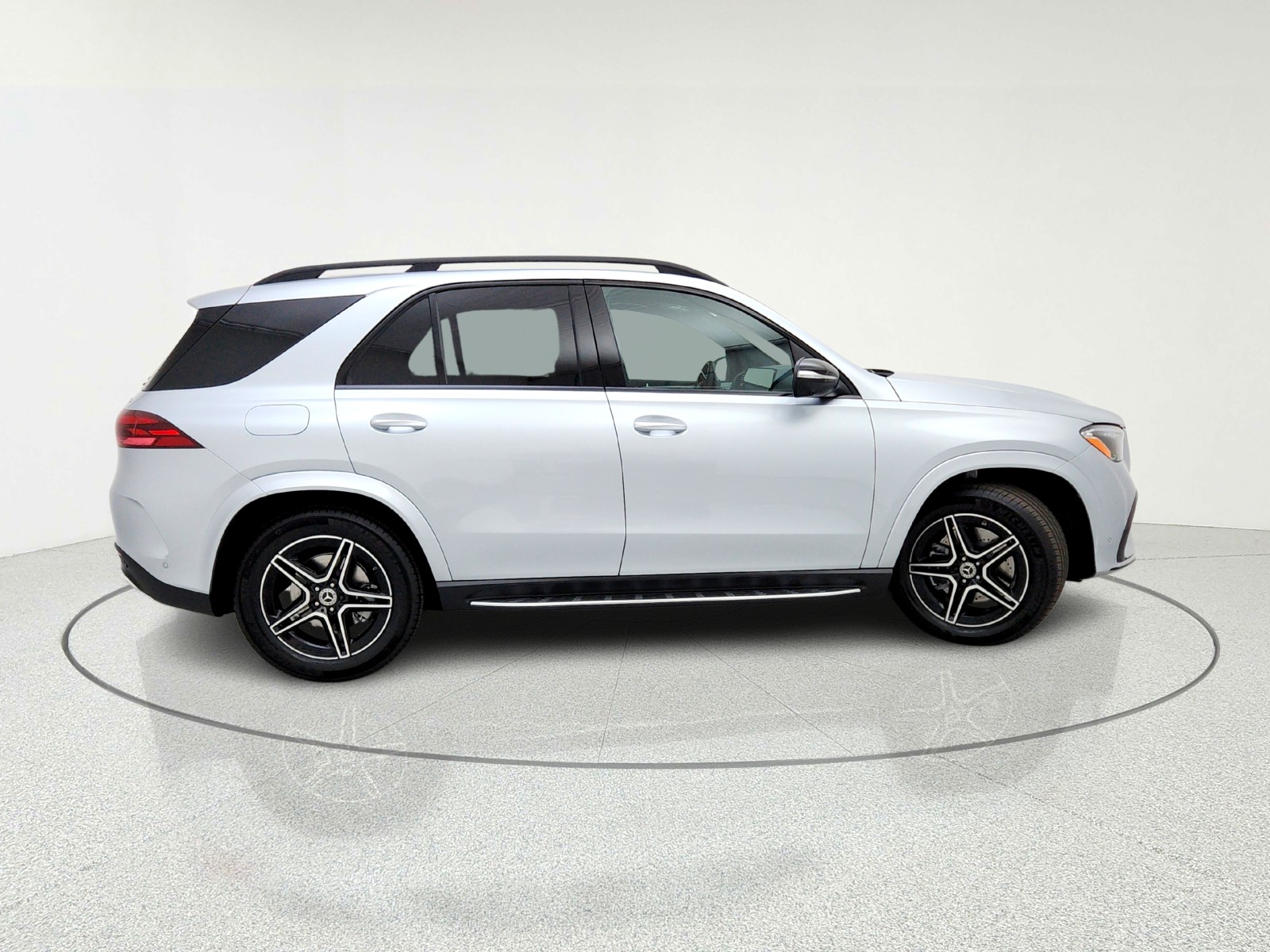 New 2026 Cirrus Silver Metallic Mercedes-Benz GLE 450 4MATIC® SUV image 8